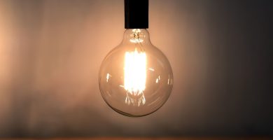 El Gobierno cambiará el sistema de cálculo de la tarifa regulada de la luz