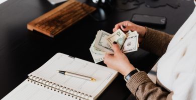 Lo que no debes hacer si quieres mejorar tus finanzas personales